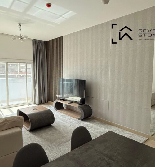 Furnished | Pool View | Close to Park,