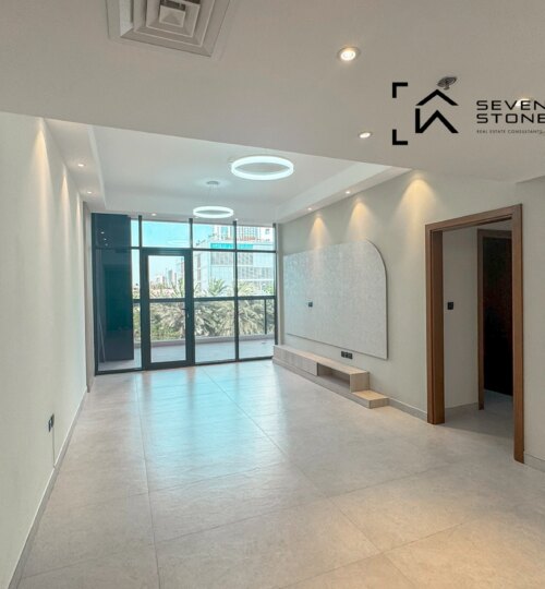Ready to move-in | Fitted Kitchen | Near to Mall,