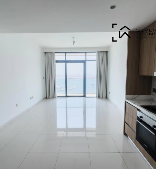 Sea View | Spacious Layout | Beach Access, 240000