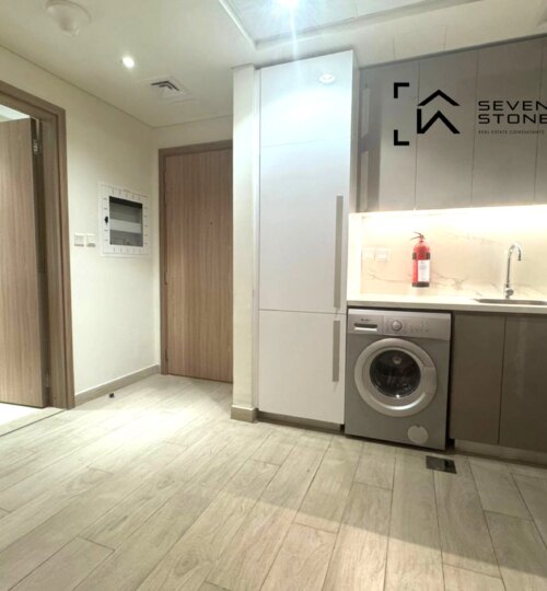 Ready To Move In | Premium Amenities | Corner Unit, 100000