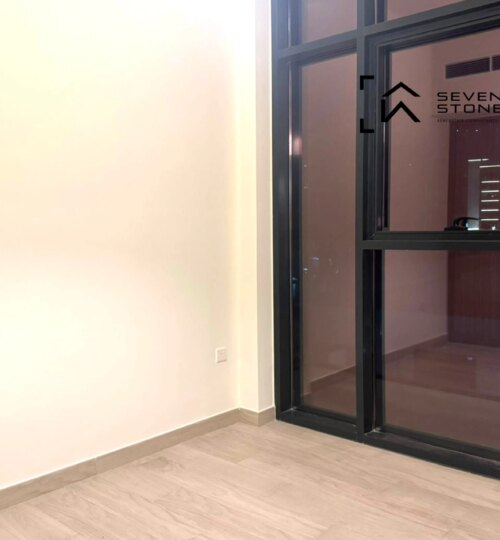 Ready To Move In | Premium Amenities | Corner Unit, 100000